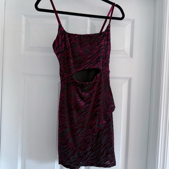 NWT LULUS Fierceness Burgundy Animal Print Velvet Cutout Bodycon Dress XS - Picture 3 of 13